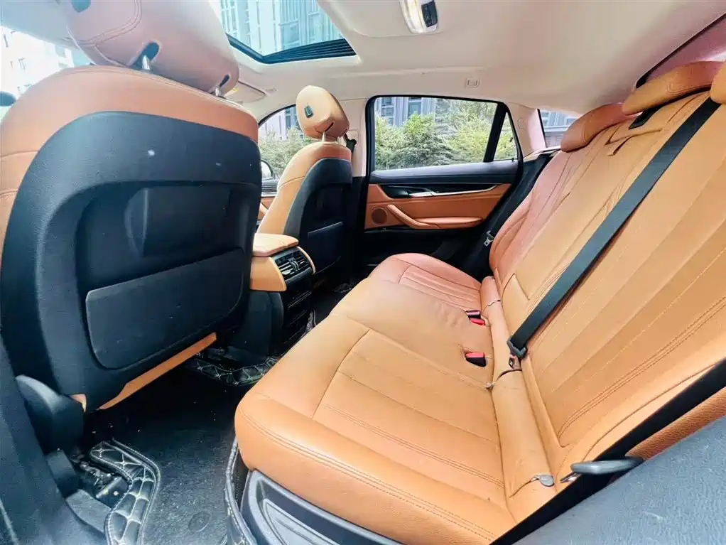 BMW X6 2018 — фото 17