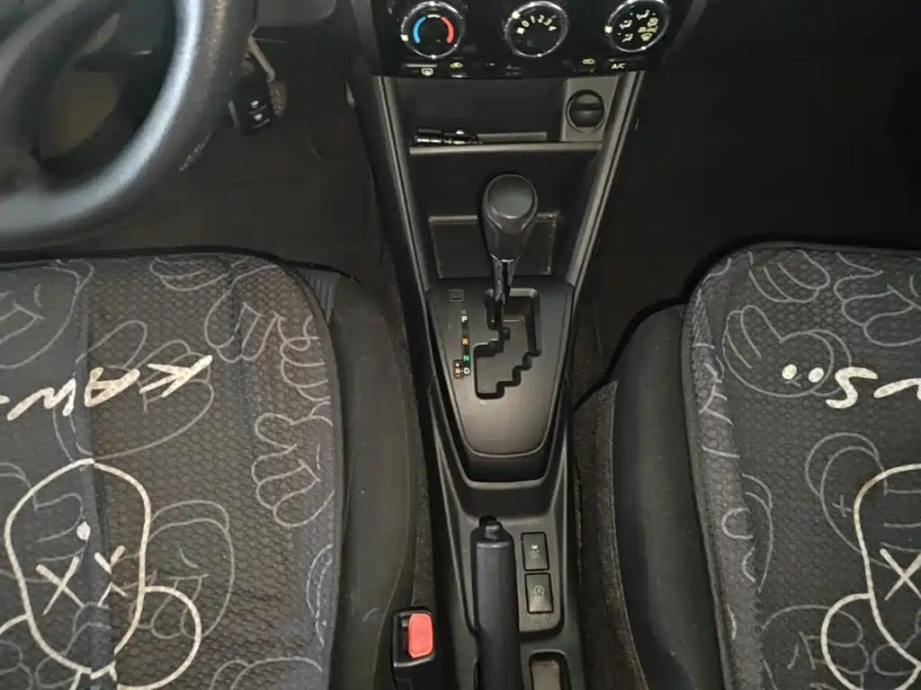 Toyota Yaris L 2017 — фото 14