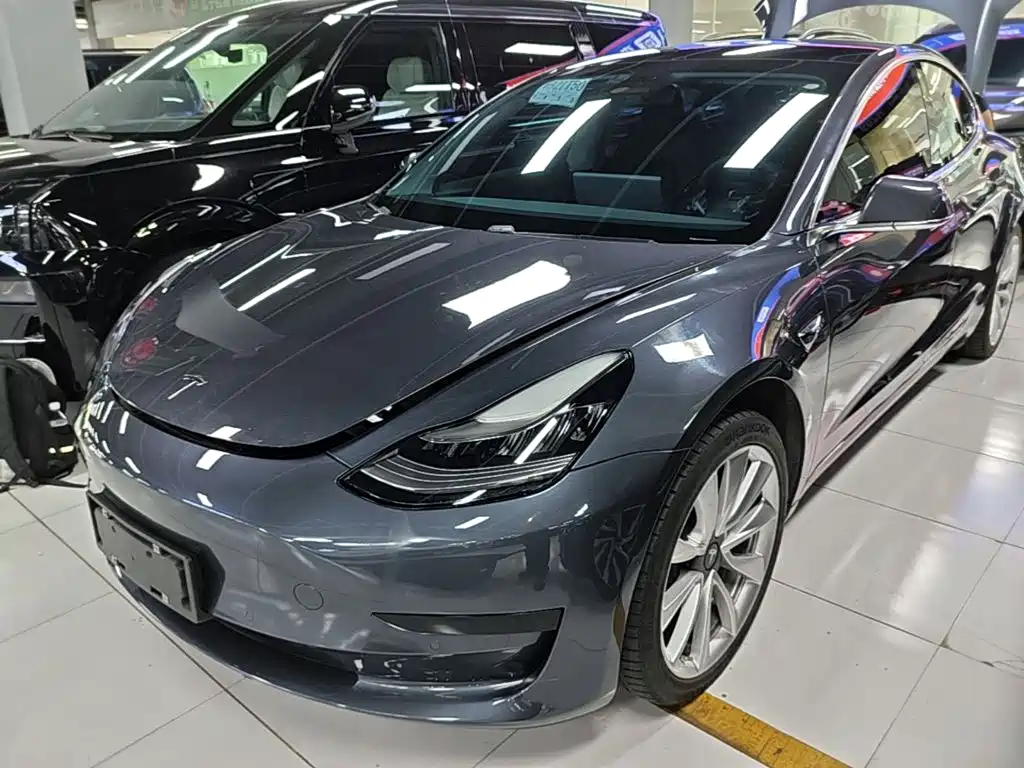 Tesla Model 3 2020