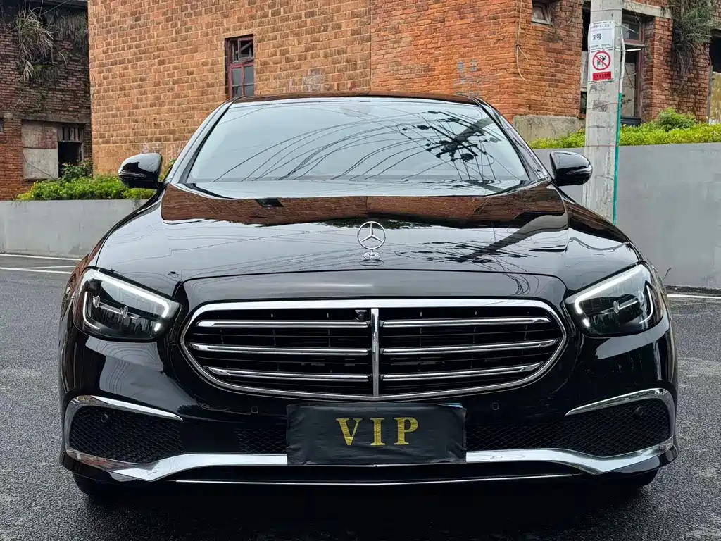 Mercedes-Benz E-Class 2023 — фото 2