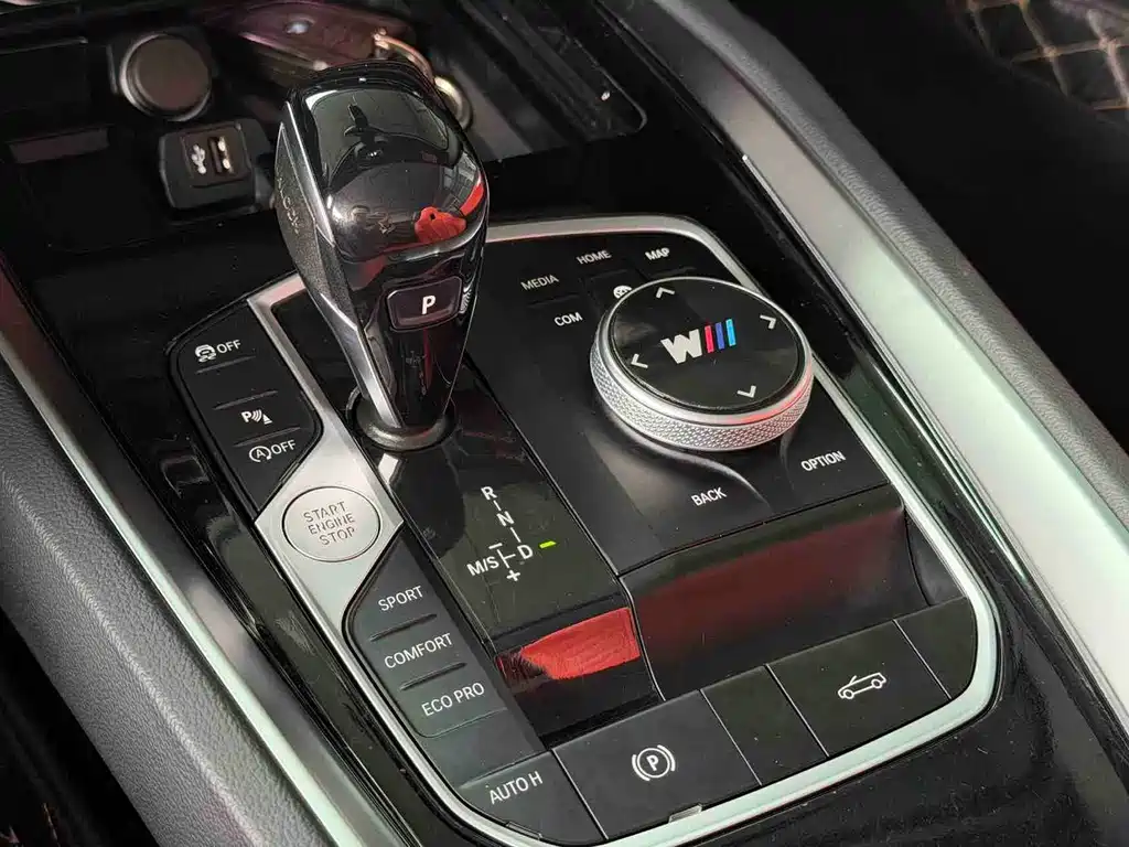 BMW Z4 2023 — фото 10