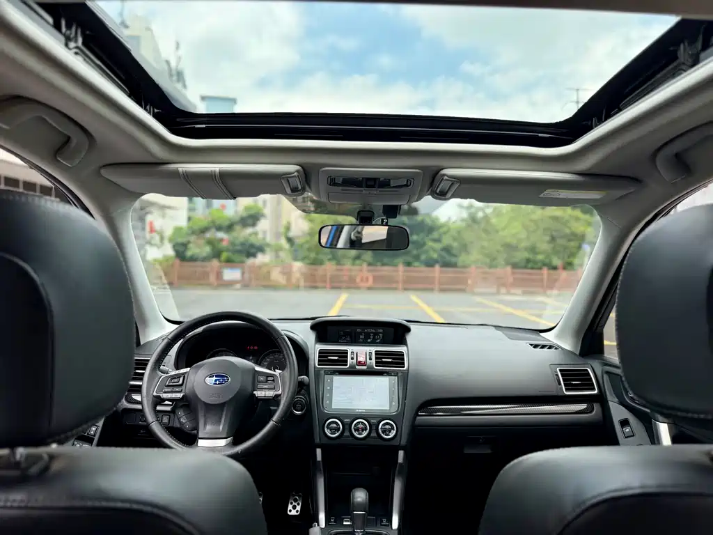 Subaru Forester 2015 — фото 25