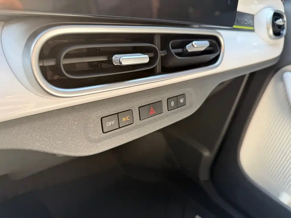 Geely Galaxy Panda 2025 — фото 10