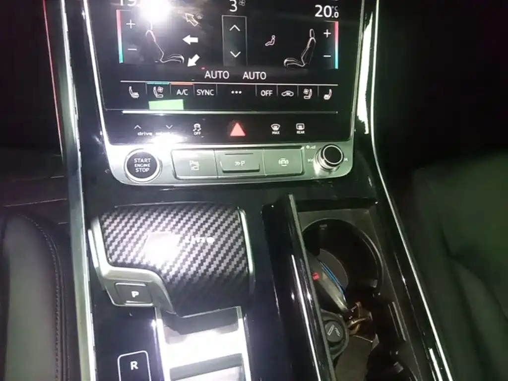 Audi Q7 2024 — фото 14