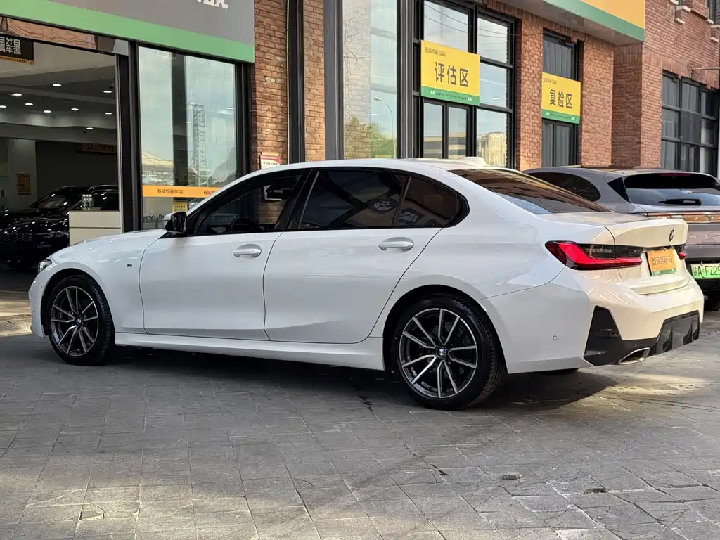 BMW 3 Series 2024