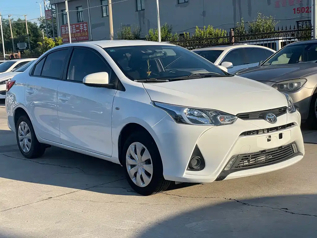 Toyota Yaris L 2018 — фото 3