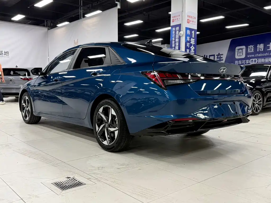 Hyundai Elantra 2021