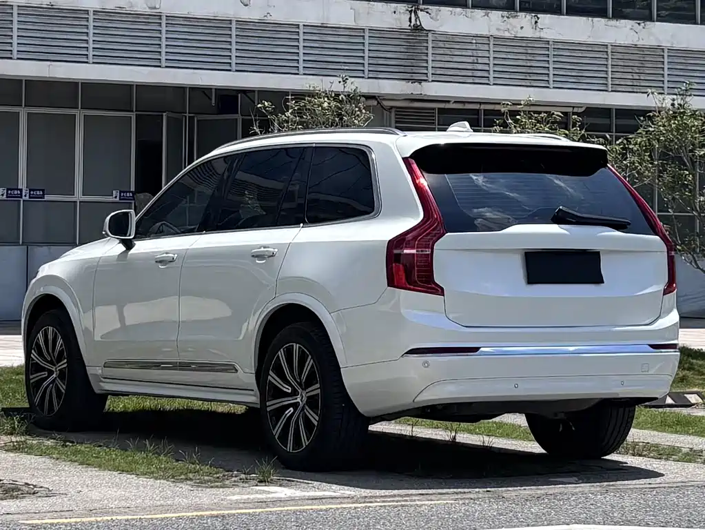 Volvo XC90 2023 — фото 14