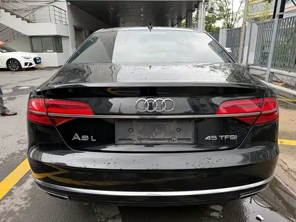 Audi A8 2016
