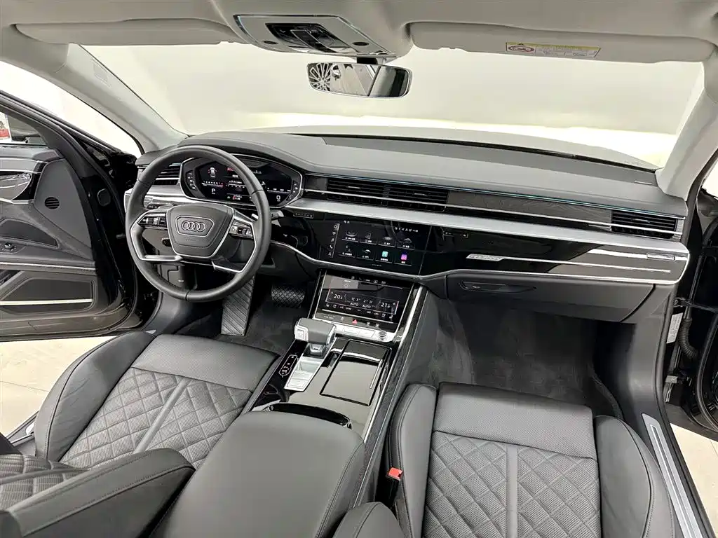 Audi A8 2023 — фото 13