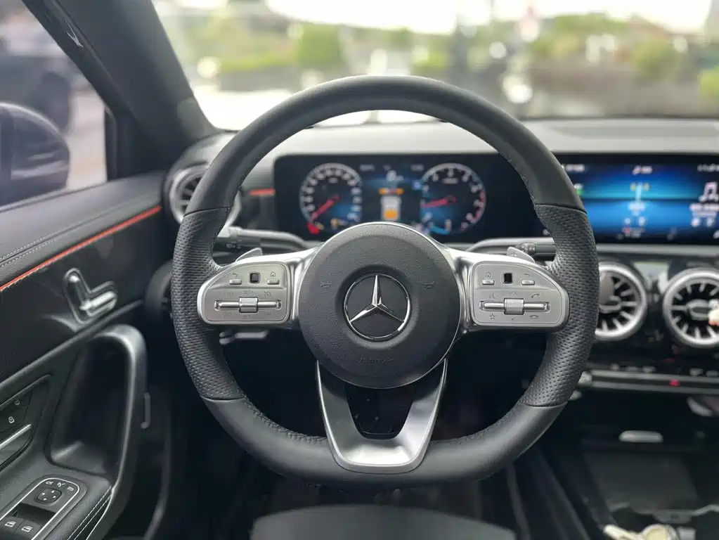 Mercedes-Benz A-Class 2021 — фото 13