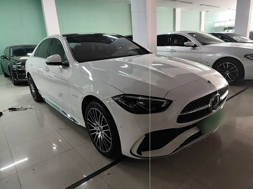 Mercedes-Benz C-Class 2024