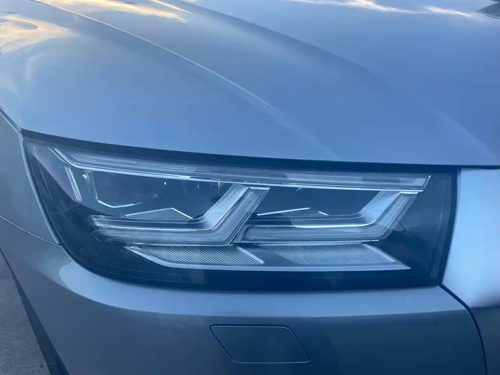 Audi Q5L 2020 — фото 8