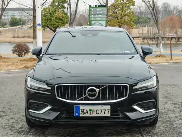 Volvo S60 2022