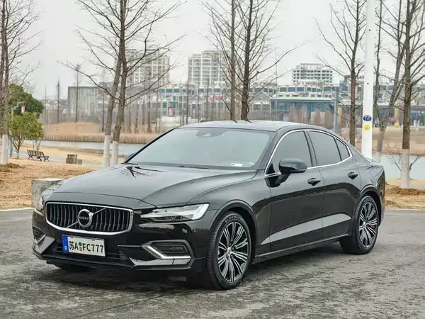 Volvo S60 2022