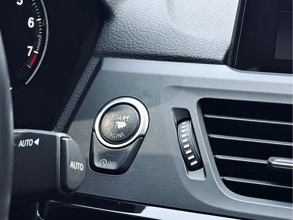 BMW 1 Series 2020 — фото 21
