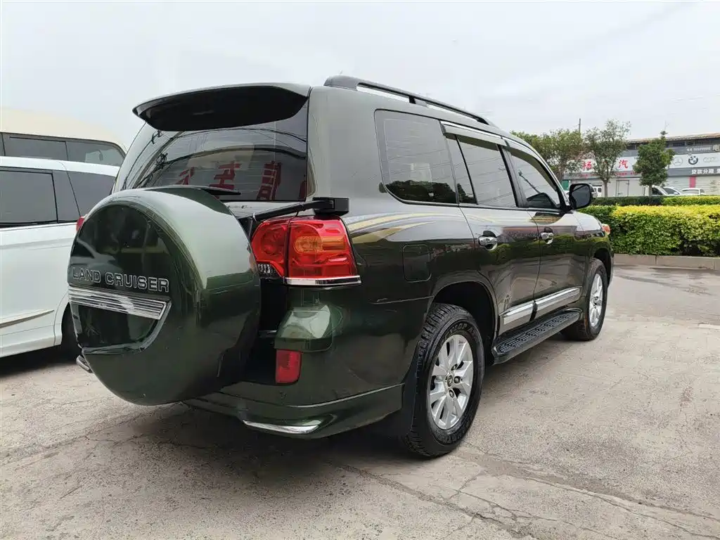 Toyota Land Cruiser 2015 — фото 4