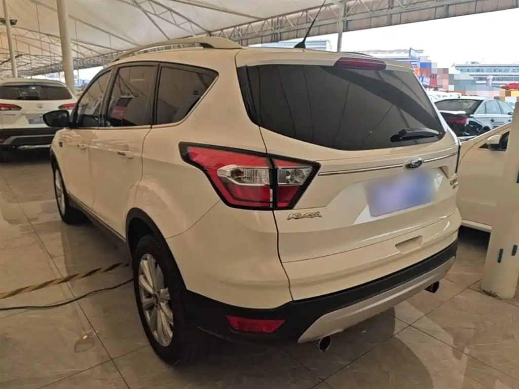 Ford Kuga 2017 — фото 5
