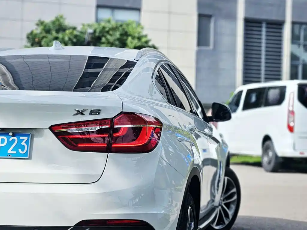 BMW X6 2015 — фото 19