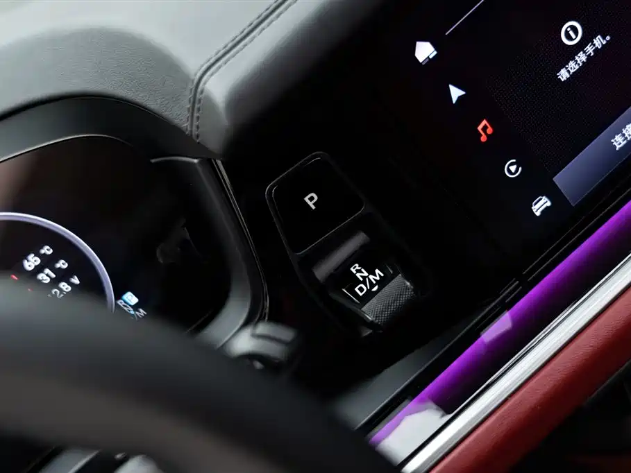 Porsche Cayenne Hybrid 2024 — фото 21