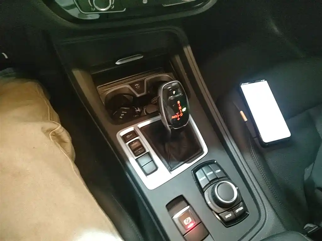 BMW 1 Series 2020 — фото 14