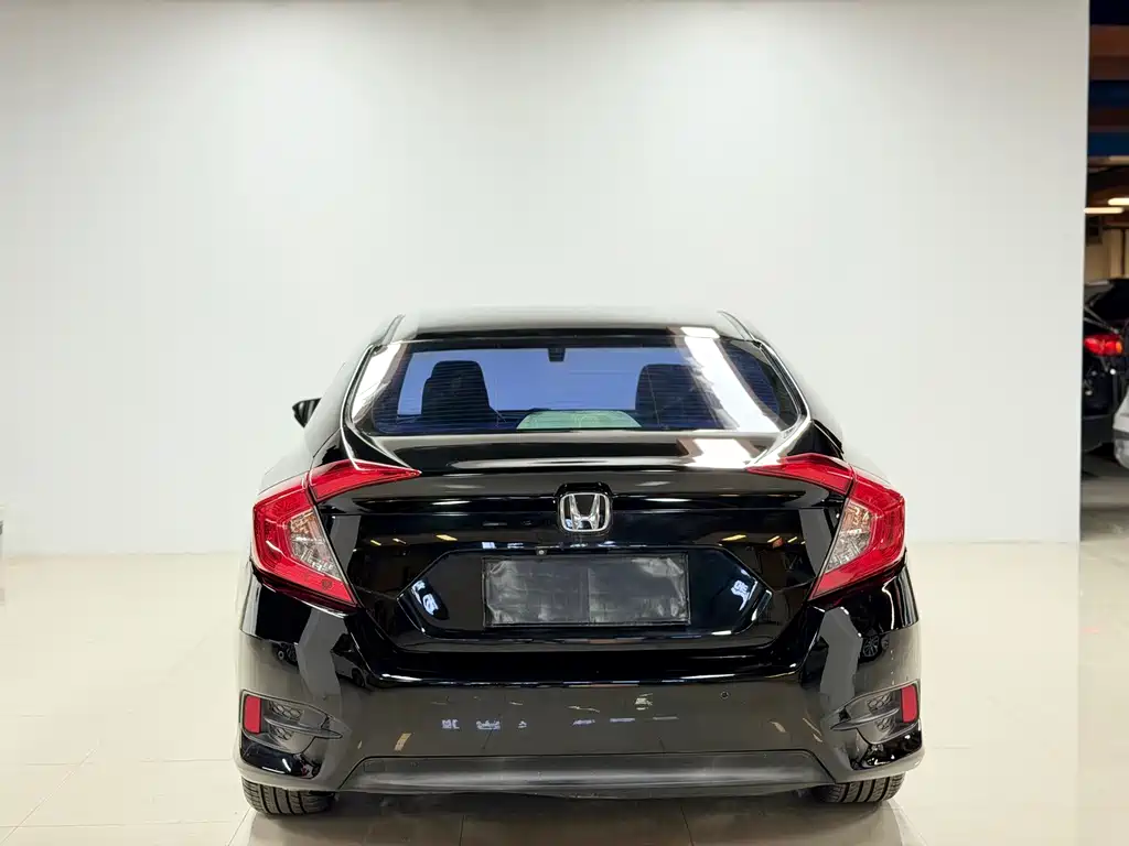 Honda Civic 2017 — фото 4