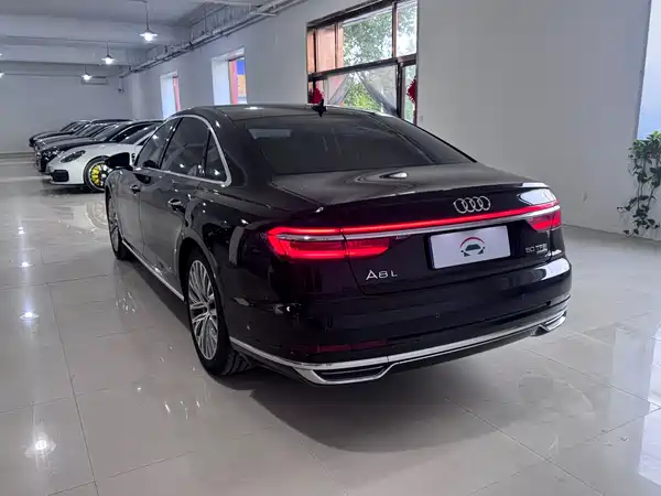 Audi A8 2021