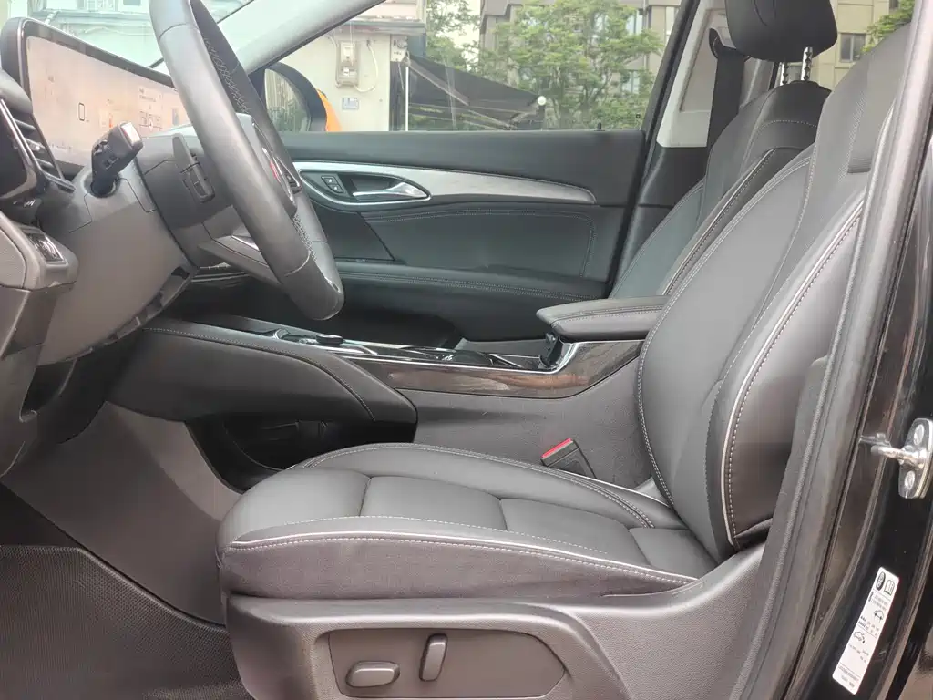 Buick Envision Plus 2025