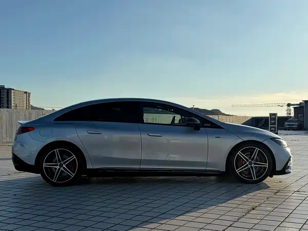 Mercedes-Benz EQE AMG 2024