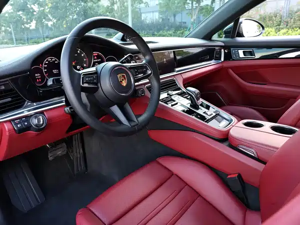 Porsche Panamera 2022