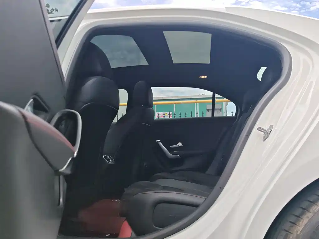 Mercedes-Benz A-Class 2023 — фото 10