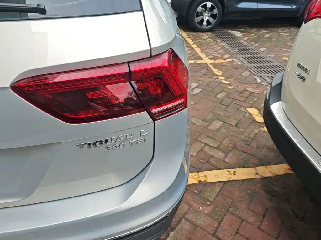 Volkswagen Tiguan L 2018 — фото 8