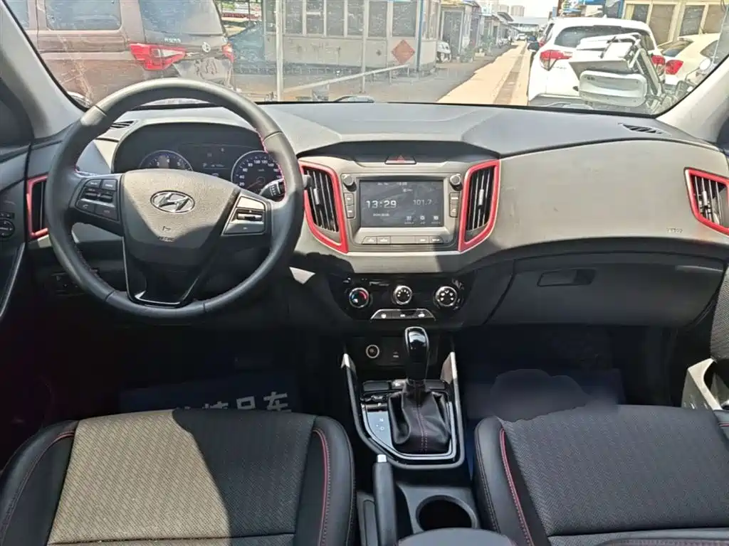 Hyundai ix25 2019 — фото 10