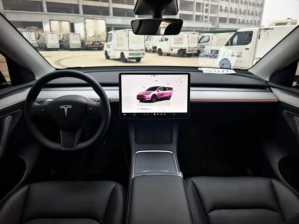 Tesla Model Y 2024 — фото 15