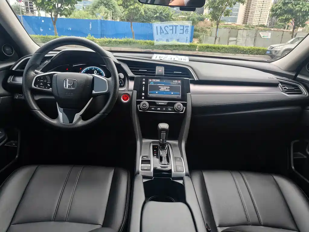 Honda Civic 2017 — фото 10
