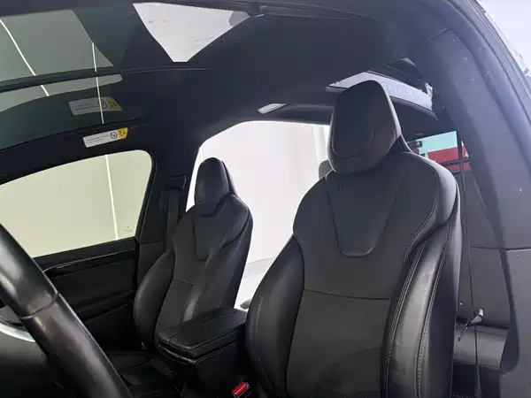 Tesla Model X 2018