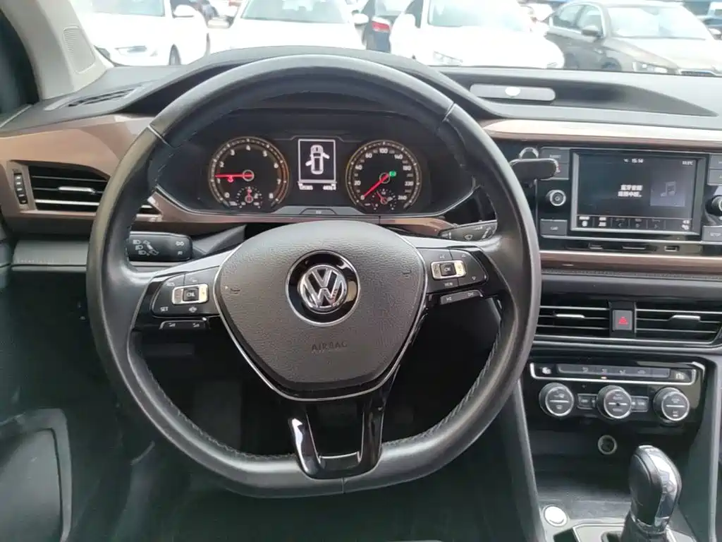 Volkswagen Tharu 2019 — фото 11