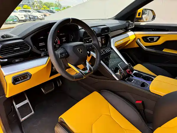 Lamborghini Urus 2023