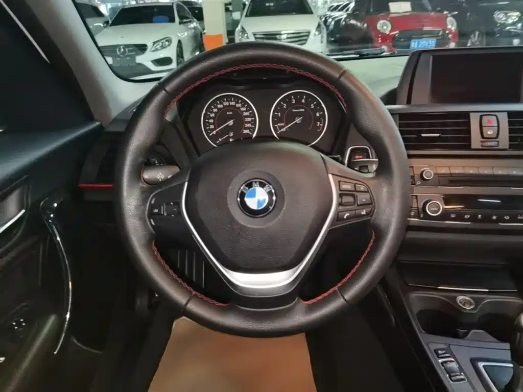 BMW 1 Series 2014 — фото 11