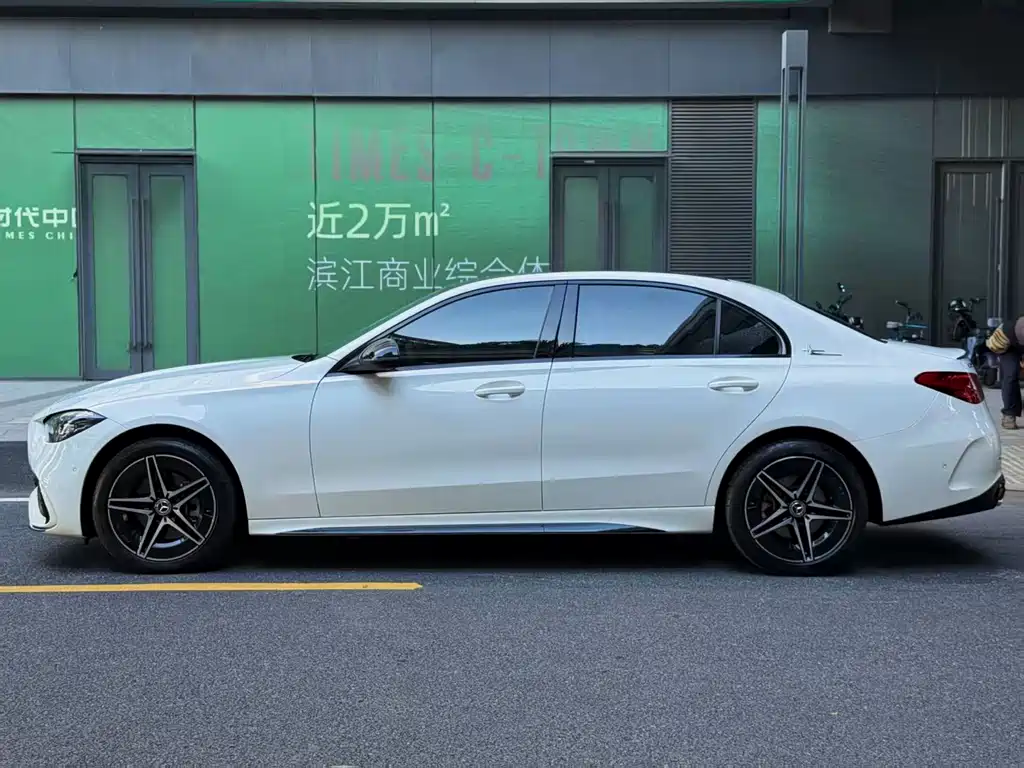 Mercedes-Benz C-Class 2023
