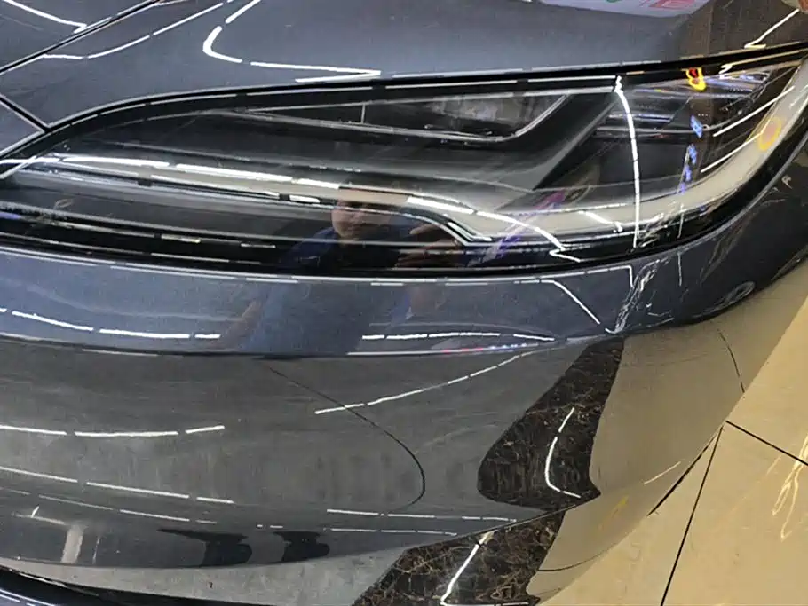 Tesla Model 3 2025