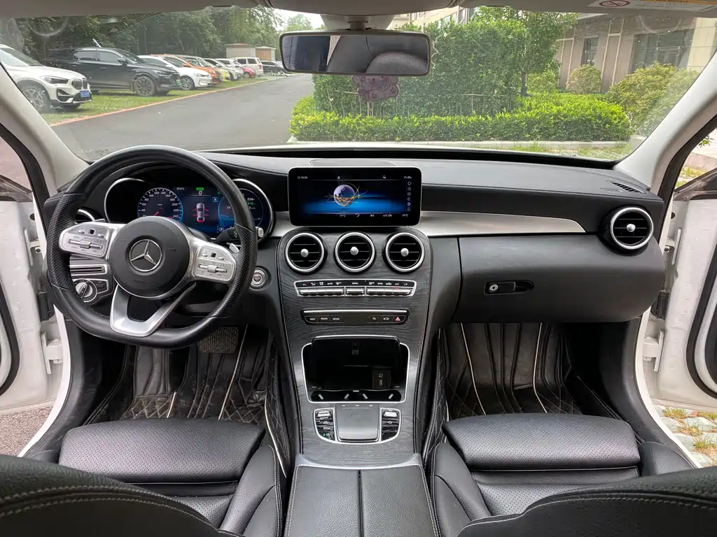 Mercedes-Benz C-Class 2020
