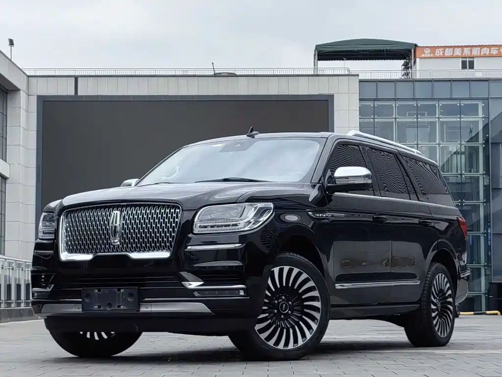 Lincoln Navigator 2021 — фото 1