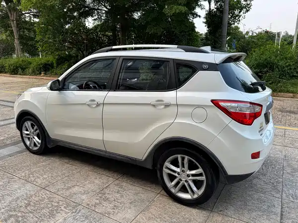 Changan CS35 2015