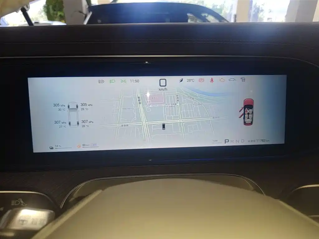 Denza N9 2025 — фото 12