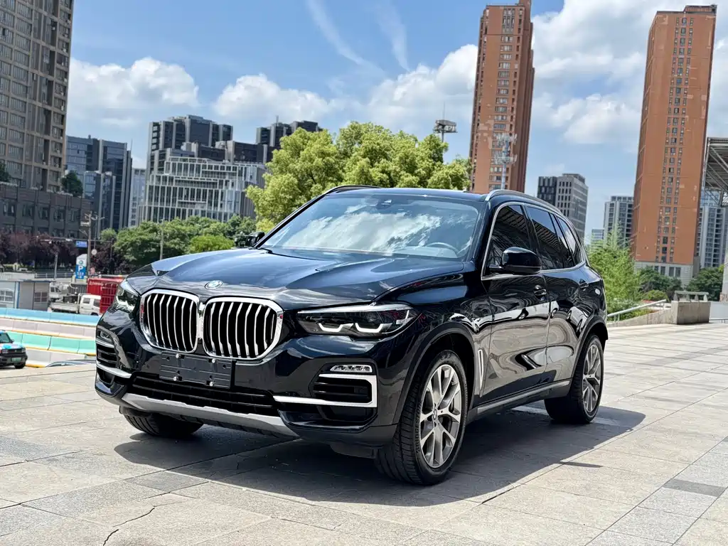 BMW X5 2020 — фото 1
