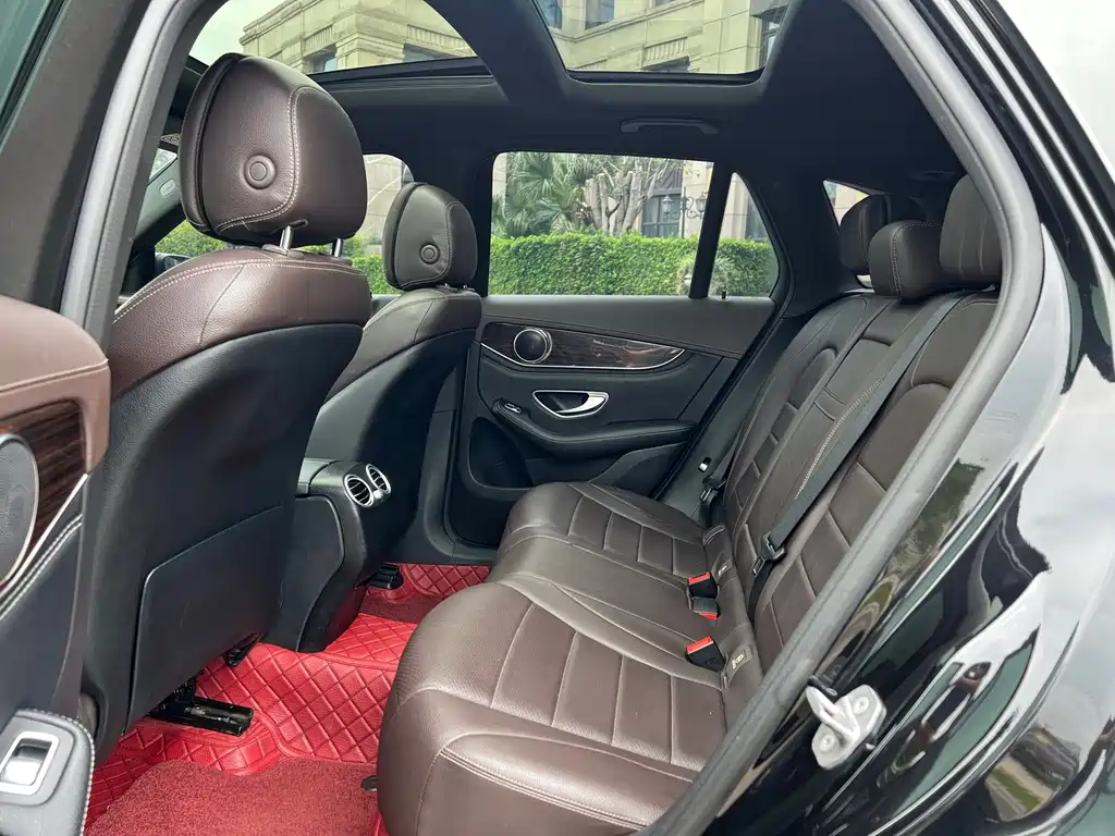 Mercedes-Benz GLC 2018 — фото 10