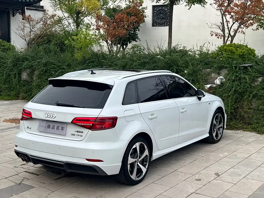 Audi A3 2019 — фото 19
