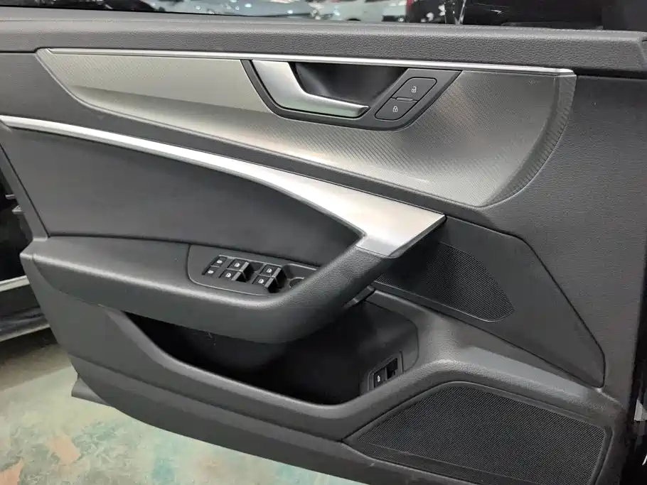 Audi A6L 2021
