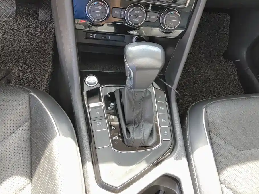 Volkswagen Tiguan L 2017 — фото 16